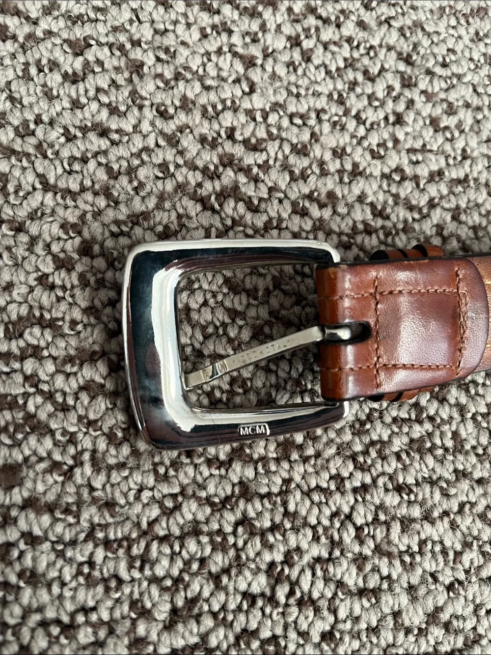 saks Fifth Ave leather belt